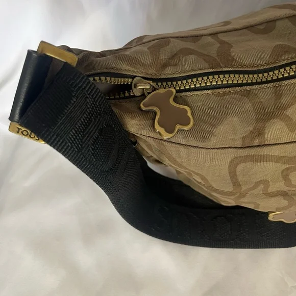Stylish Tan Tous Crossbody Bag - Picture 5 of 9